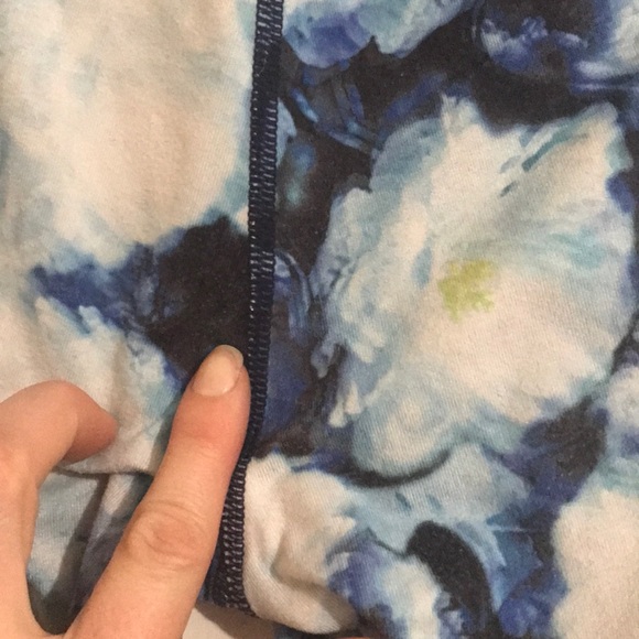 XS Athleta leggings - Picture 3 of 4